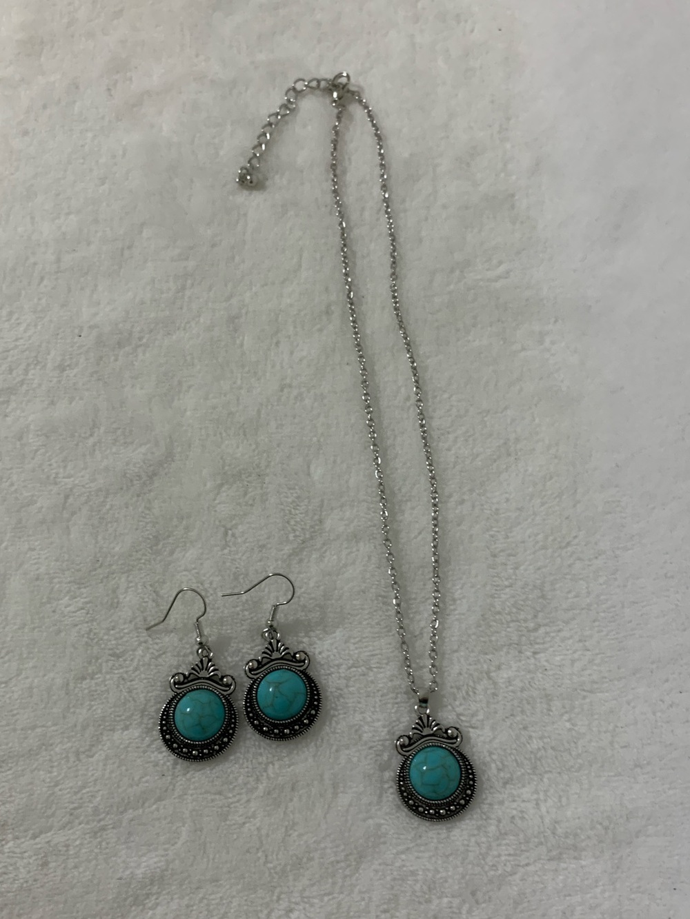 Round Turquoise Stone Silver-Tone Necklace & Earrings Set